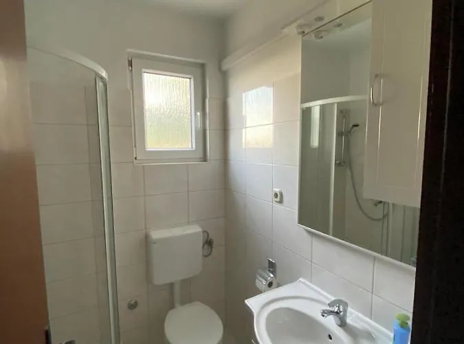 Apartament By The Bozo Benic Rtina