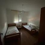 Apartamento By The Bozo Benic *