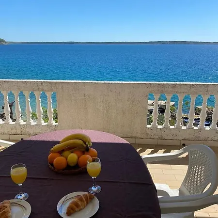 By The See Bozo Benic Apartman *