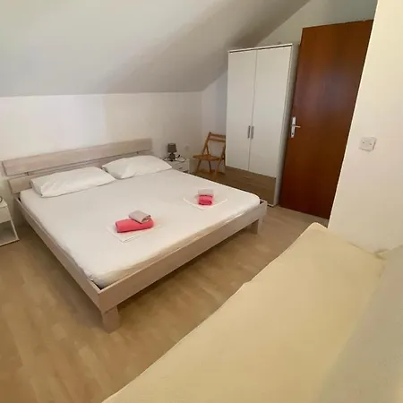Apartman By The See Bozo Benic Rtina
