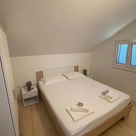 By The See Bozo Benic Apartman *